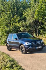 Mercedes-Benz ML 500 -