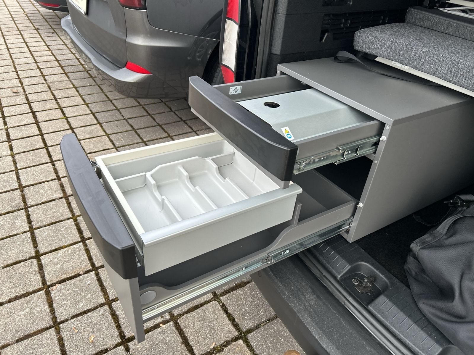 Caddy California Maxi 2.0 TDI, AHK, Küche, Sthzg