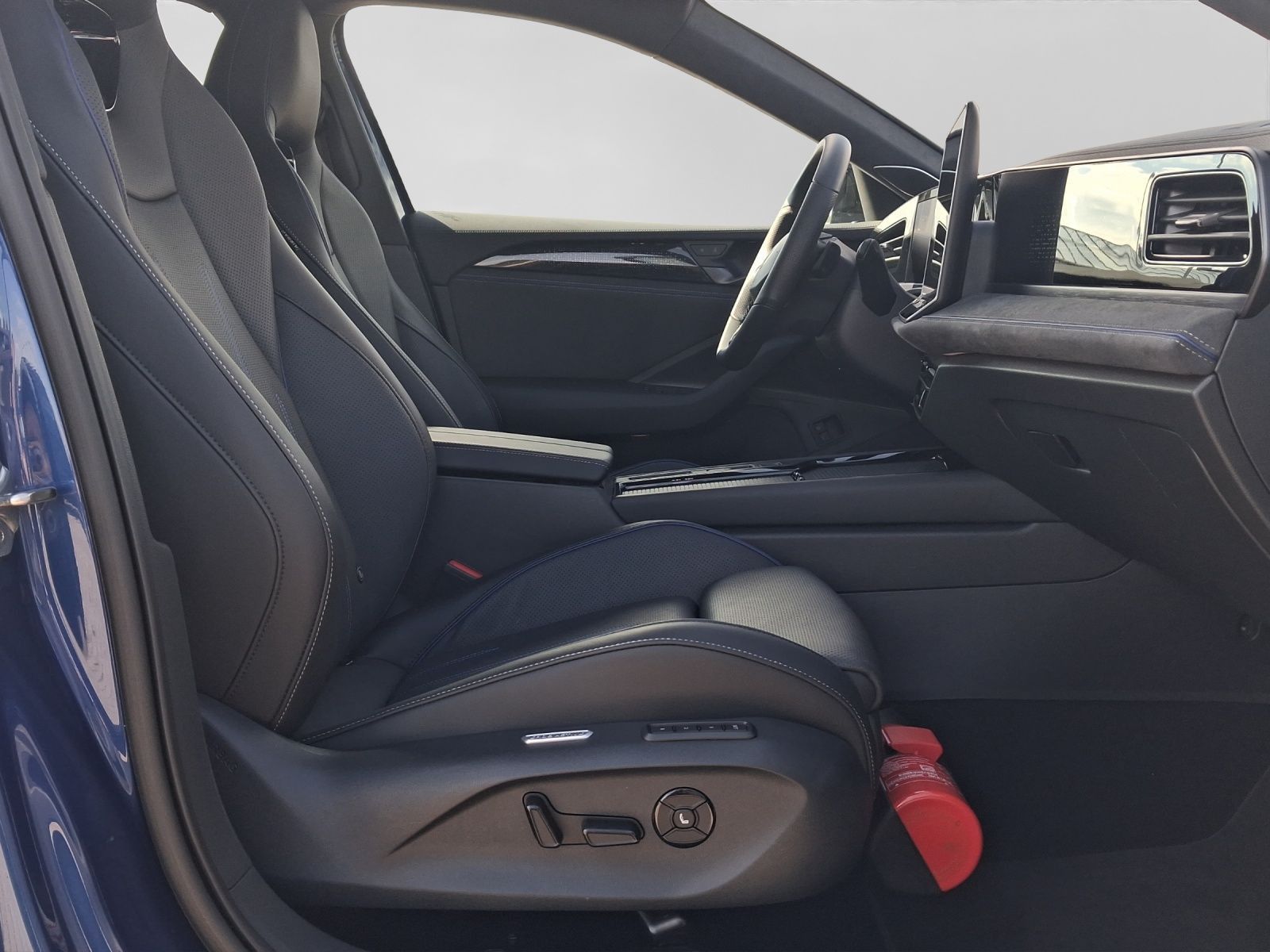 Volkswagen Passat Variant eHYBRID DSG R-LINE AHK KAME foto 4