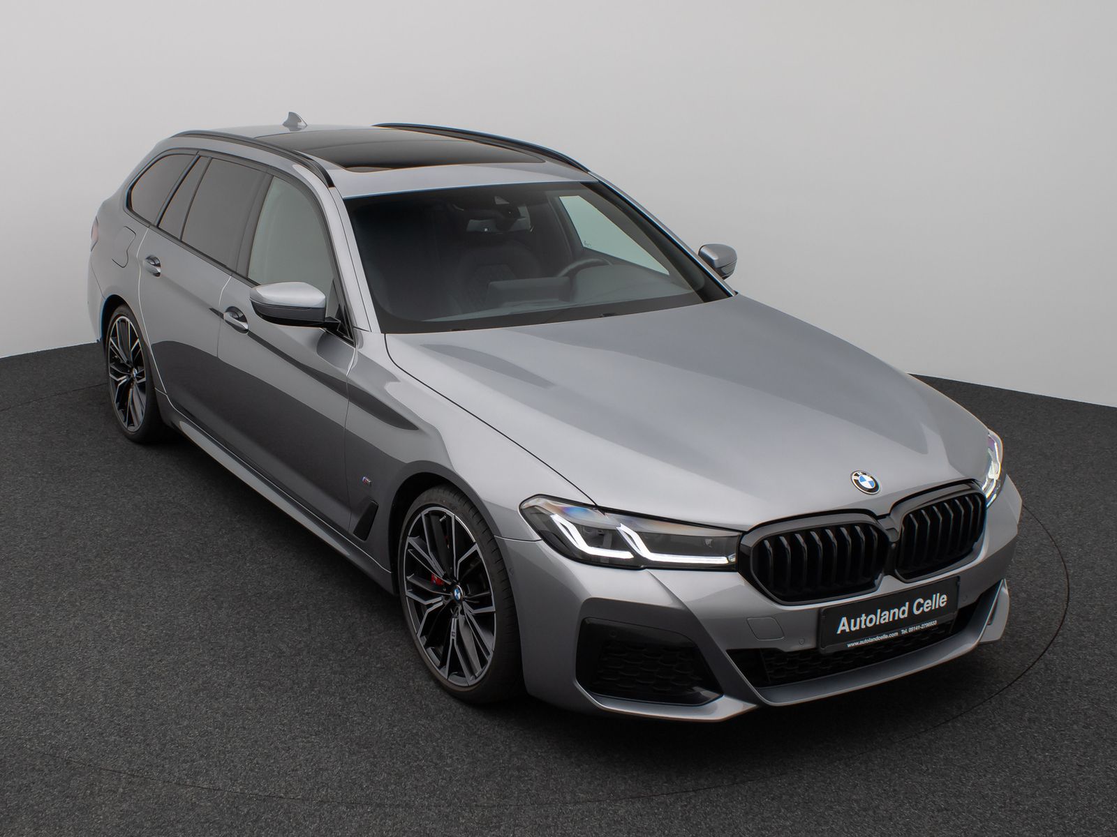 Fahrzeugabbildung BMW 530d M Sport Panorama 360°DAB H/K Komfort 20Zoll