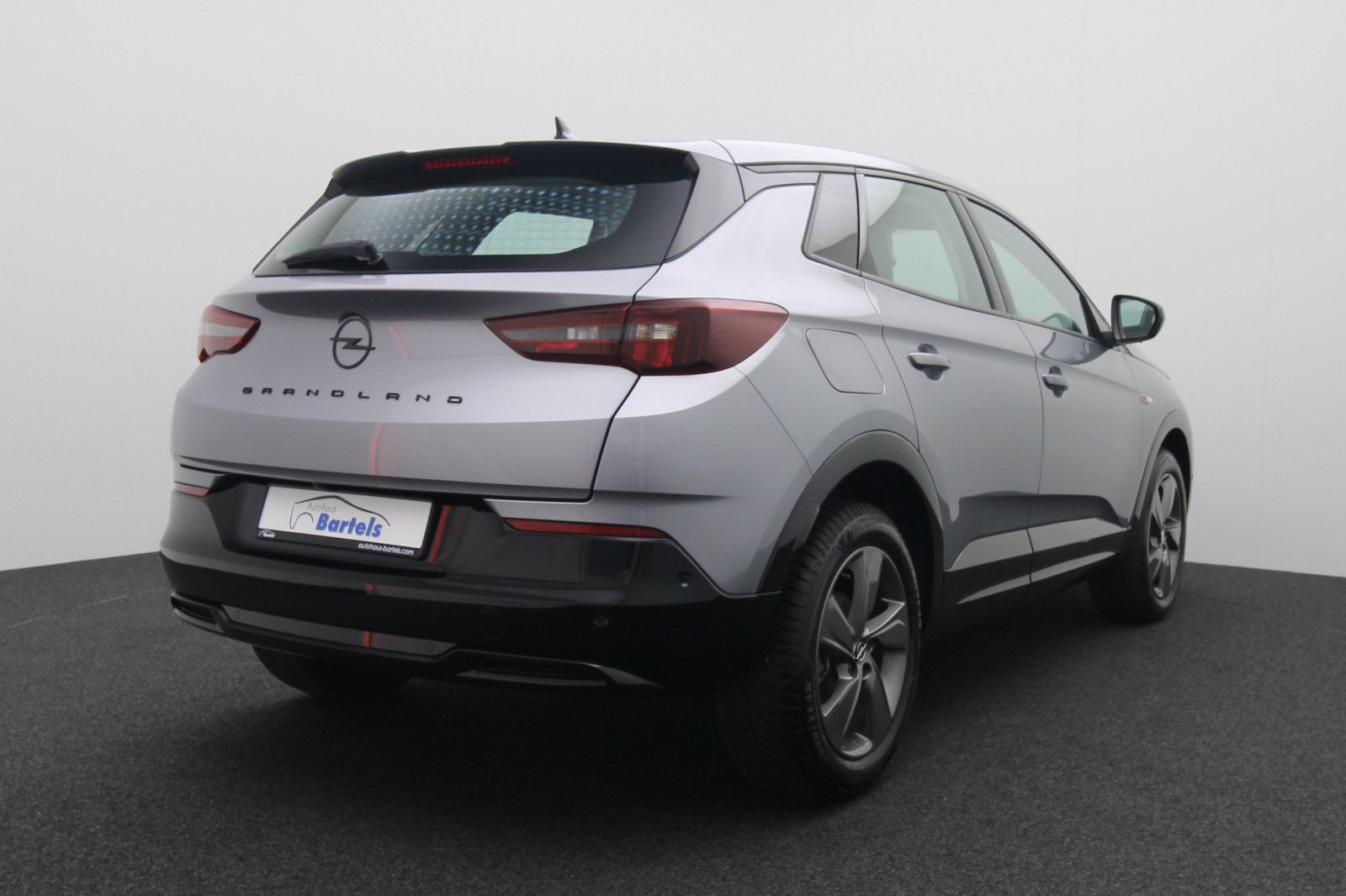 Fahrzeugabbildung Opel Grandland 1.2 GS Line AUT/LED/Navi/ACC/RK