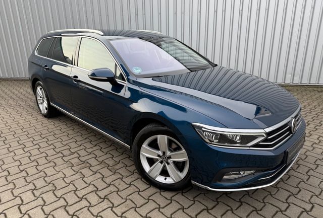 Volkswagen Passat*Variant*Elegance*Navi*Virtual*IQ-Light*AC