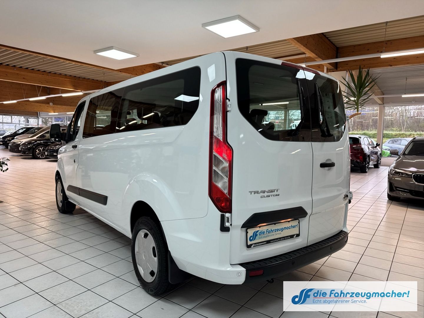 Fahrzeugabbildung Ford Transit Custom Tourneo Kombi 320 L2 Trend Dyn. K