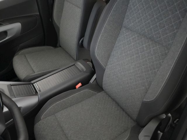 Combo E FACELIFT GS CDTI AT+RÜCKFAHRKAMERA+NAVI+