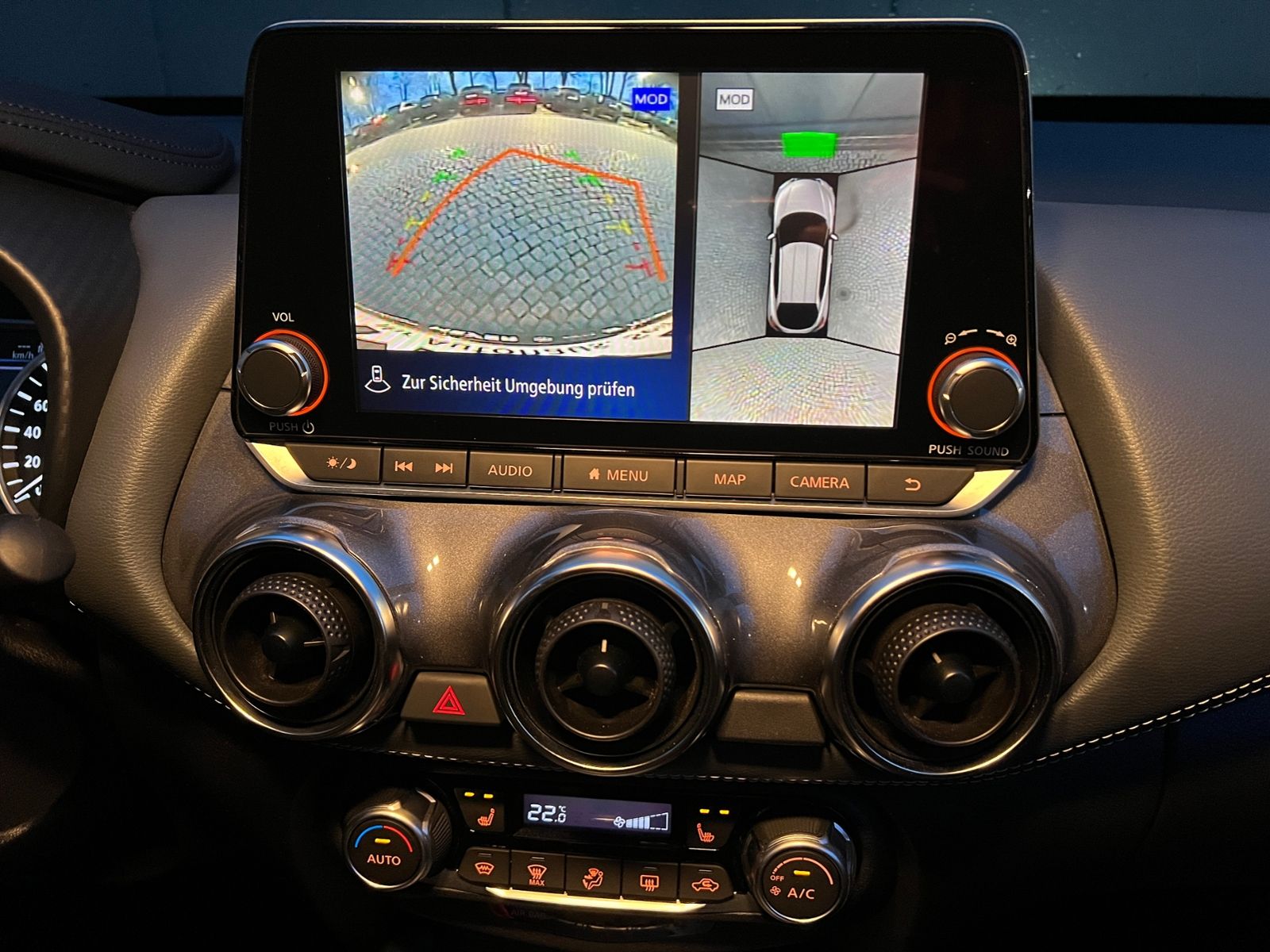 Fahrzeugabbildung Nissan Juke Tekna 1.0 DIG-T Automatik *BOSE, LED, 19" L