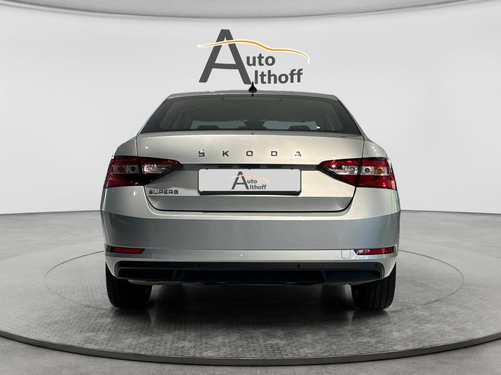 Skoda Superb 2022 г. Серебристый, пробег 45100 км