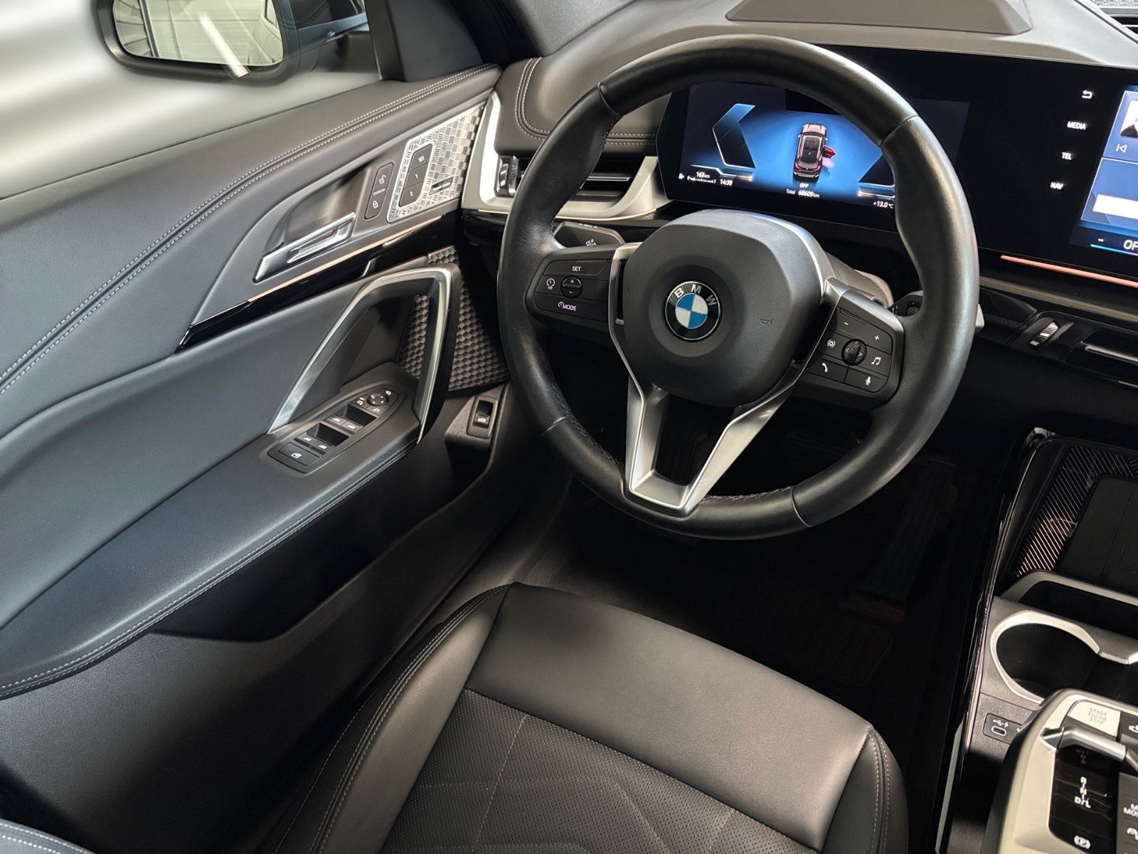 BMW X1 23 d xDrive xLine - AHK/Pano/HeadUp/HiFi foto 15