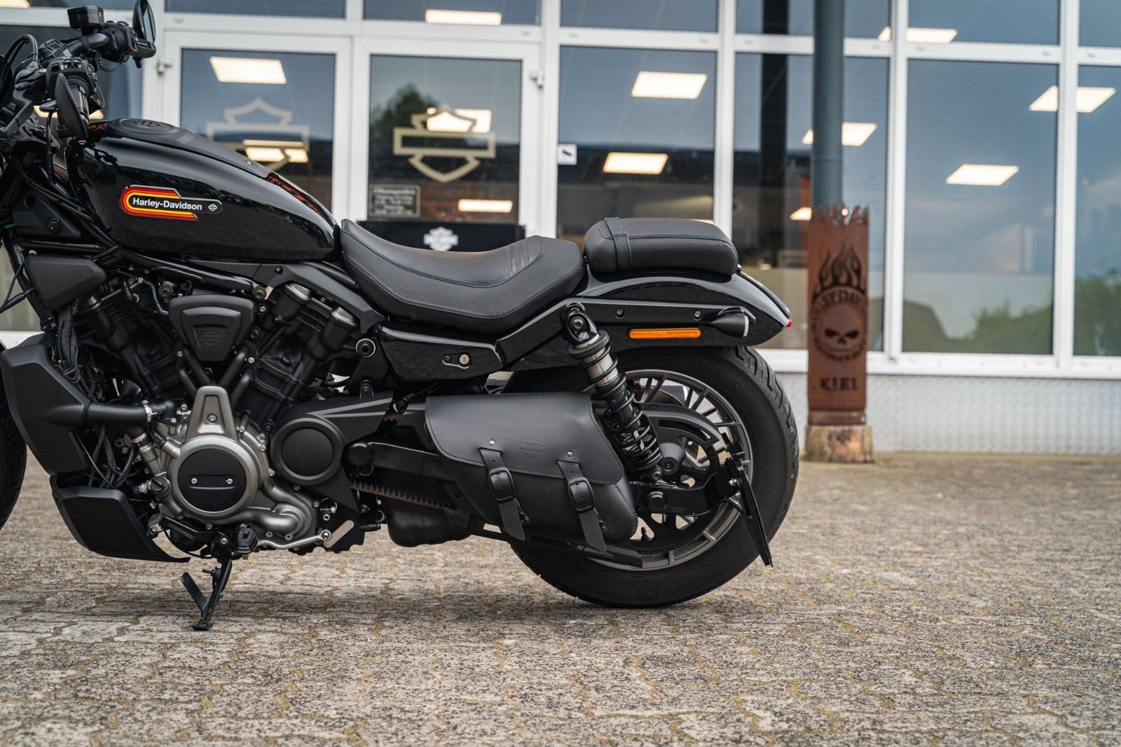 Fahrzeugabbildung Harley-Davidson RH975S Nightster Special - Jekill & Hyde -