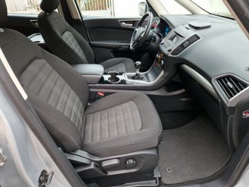 Ford Galaxy - 11