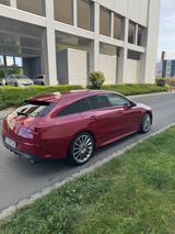 Mercedes-Benz CLA 200 Shooting Brake AMG Line - rote Mercedes-Benz CLA 200 Shooting Brake