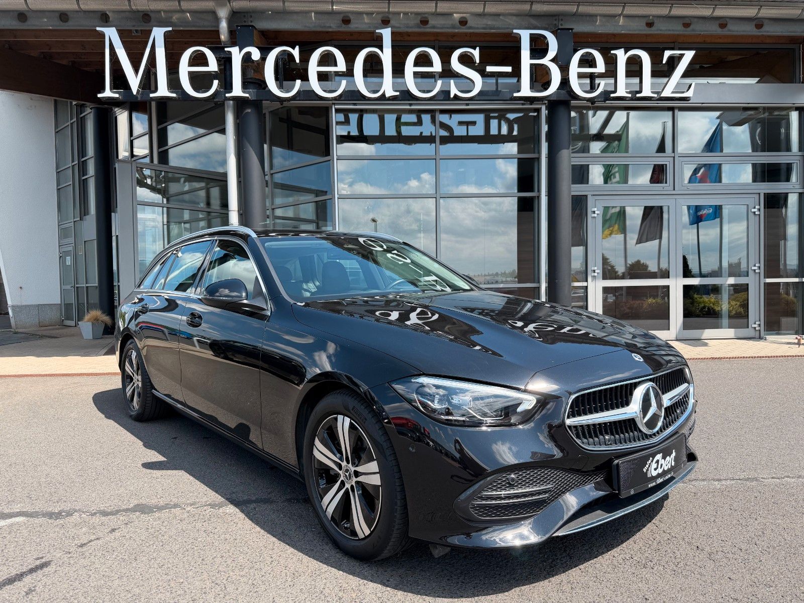 Fahrzeugabbildung Mercedes-Benz C 200 T Avantgarde+RKamera+SpurhaltA+Ambiente