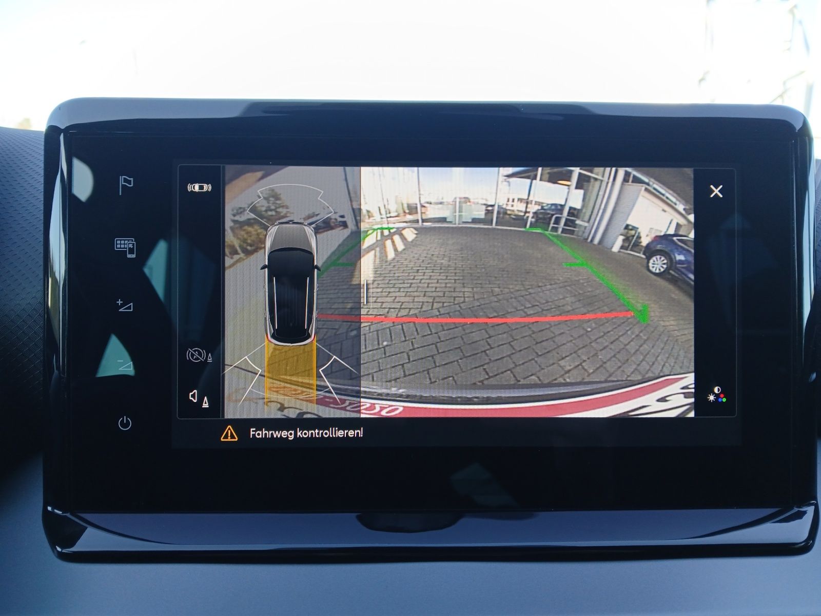 Fahrzeugabbildung SEAT Arona TSI FR Black Edition DSG LED Navi AID ACC