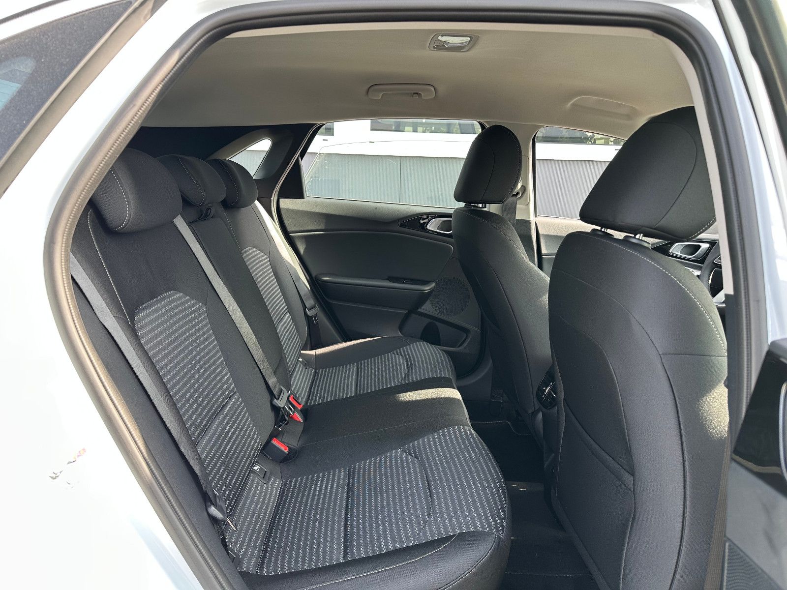 Fahrzeugabbildung Kia cee'd / Ceed 1.0 T-GDI Ultimate Edition MT