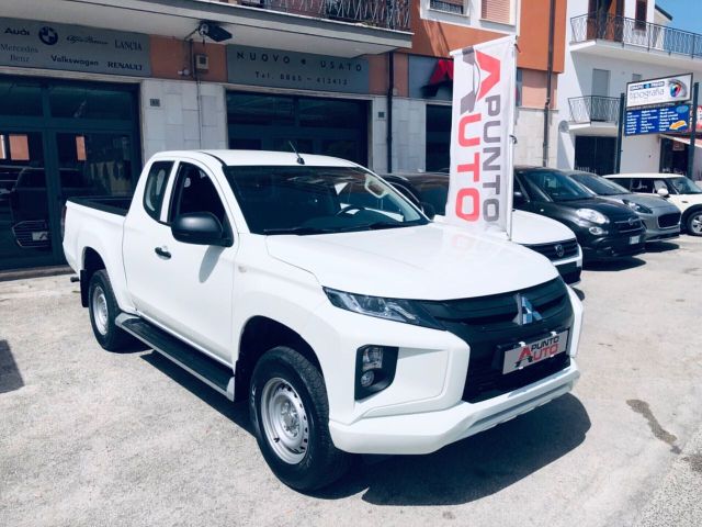 Mitsubishi L200 2.3 D CABINA ESTESA 4x4 Super Se