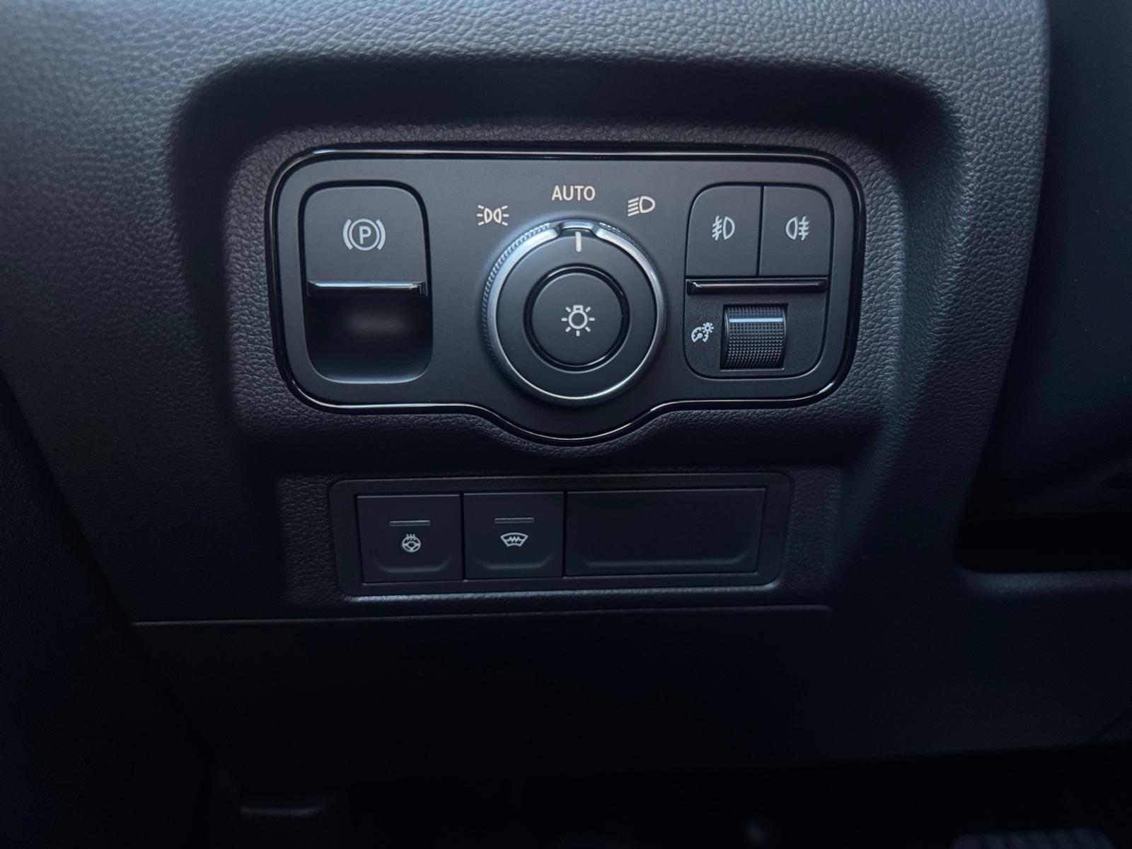 Mercedes-Benz T 180 d Edition SHZ*LED*MBUX*AHK*Kamera*Temp*Nav