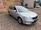 Skoda Octavia Combi Ambiente  2.0TDI PD PDC*Navi - gebrauchte Skoda Octavia aus dem Jahr 2010