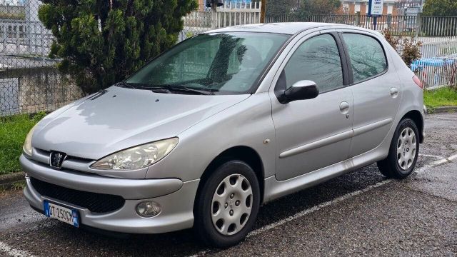 Peugeot 206 1.4 NEOPATENTATI