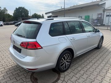 Volkswagen Golf - 7