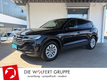 Volkswagen Touareg - 1