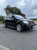 Mercedes-Benz ML 63 AMG 4MATIC AMG - Mercedes-Benz Ml 63