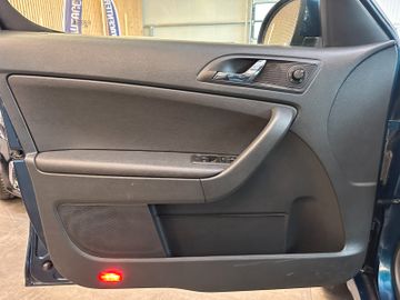 Skoda Yeti Edition *1. Hand*Klima*SHZ*AHK*Bi-Xenon*