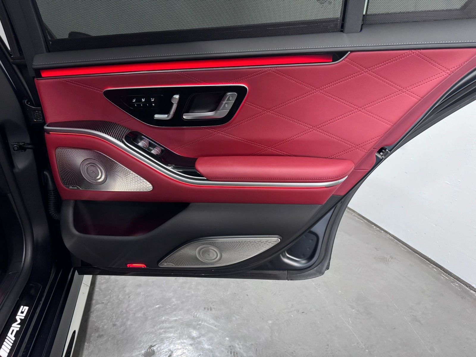 Fahrzeugabbildung Mercedes-Benz S 63 E Performance L  *MANUFAKTUR*