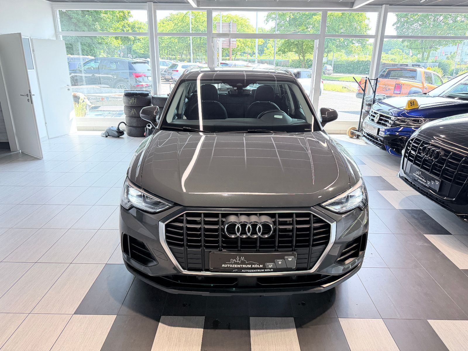 Audi Q3 45 TFSI e basis foto 2
