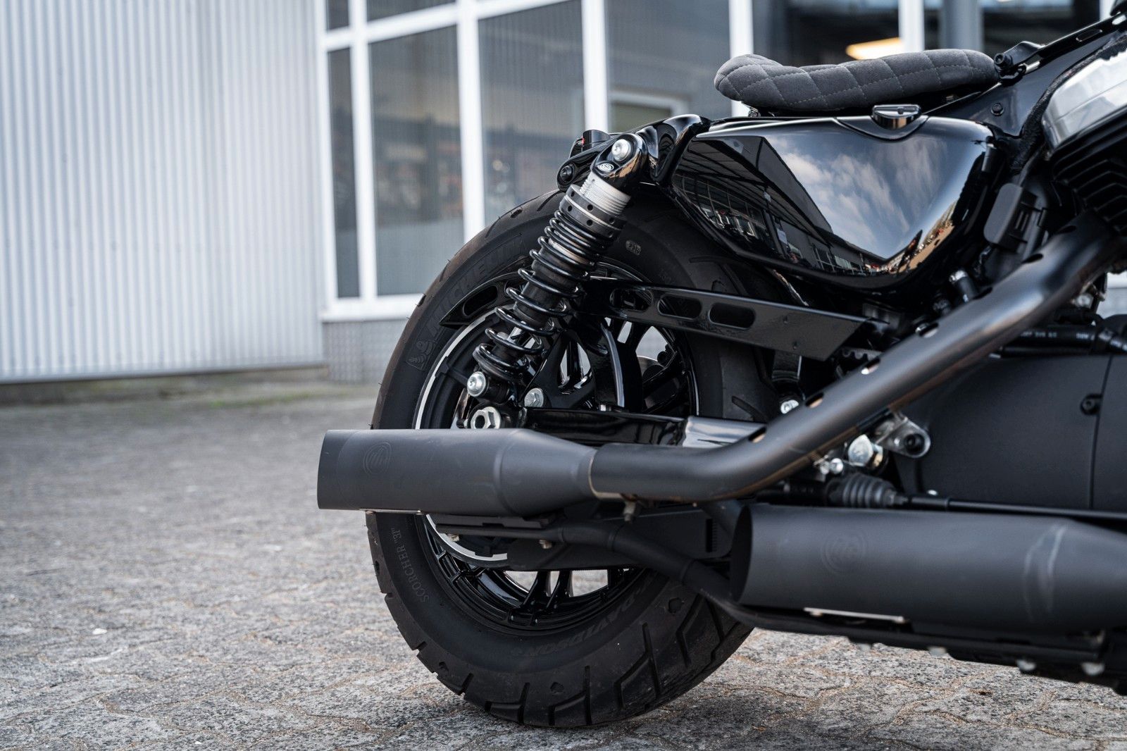 Fahrzeugabbildung Harley-Davidson XL1200X SPORTSTER FORTY-EIGHT - KESSTECH- BOBBER