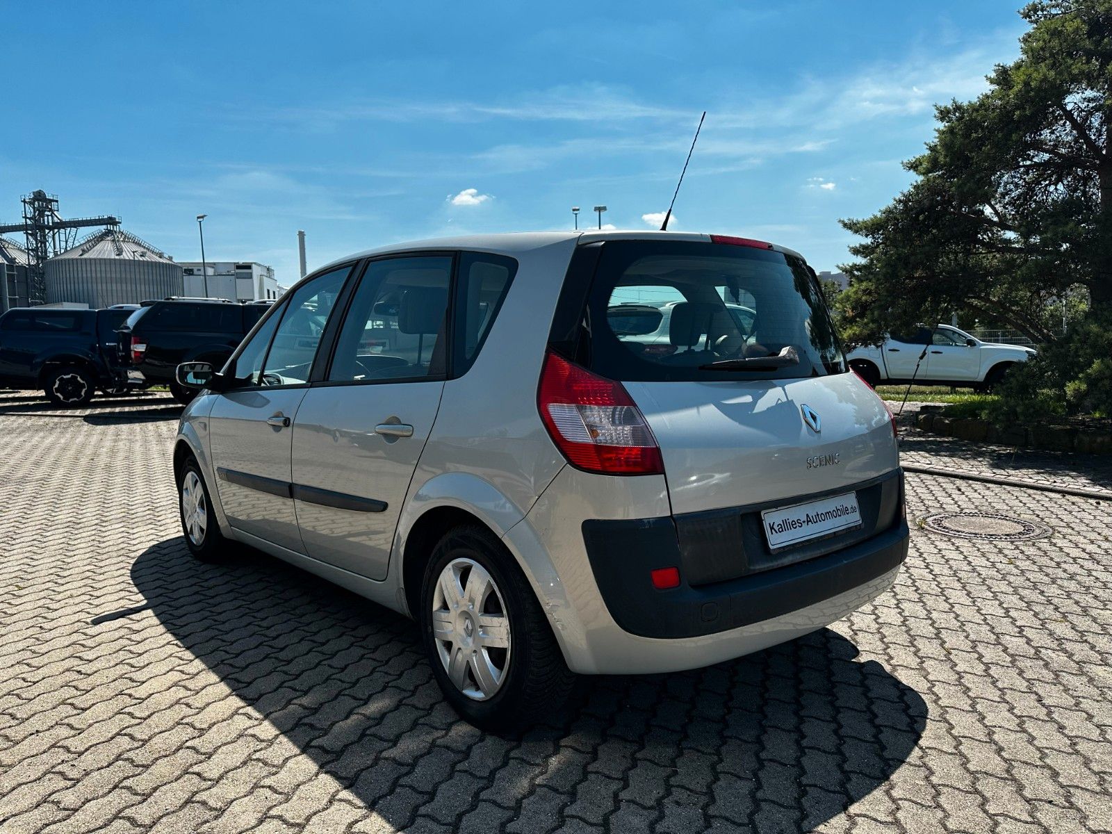 Fahrzeugabbildung Renault Scenic III Dynamique
