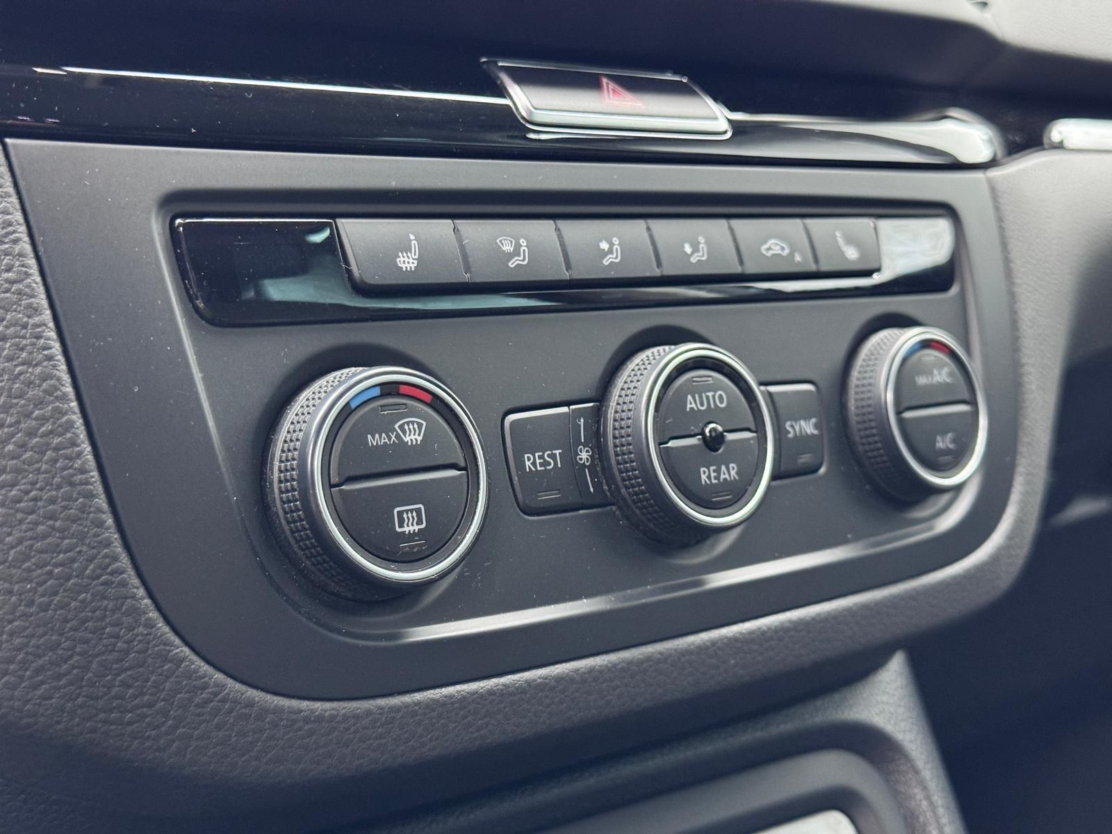 Fahrzeugabbildung SEAT 2.0 TDI 7-SITZER/ACC/AHK/KEYL/DCC/STDHZ/RCAM/DAB