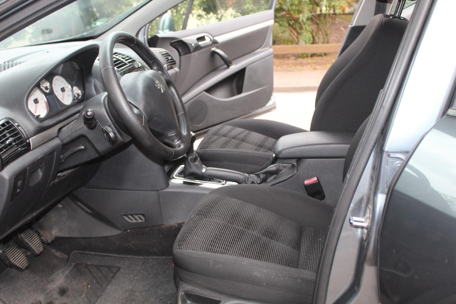 Peugeot 407 2010 — photo 6