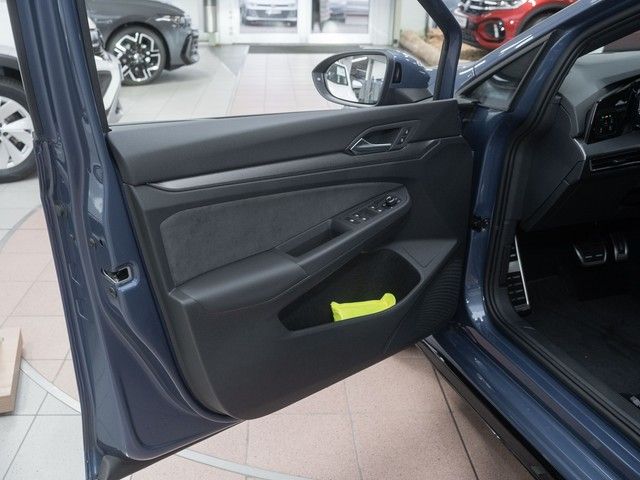 Golf R-Line eTSI DSG hauseigenes Sondermodell