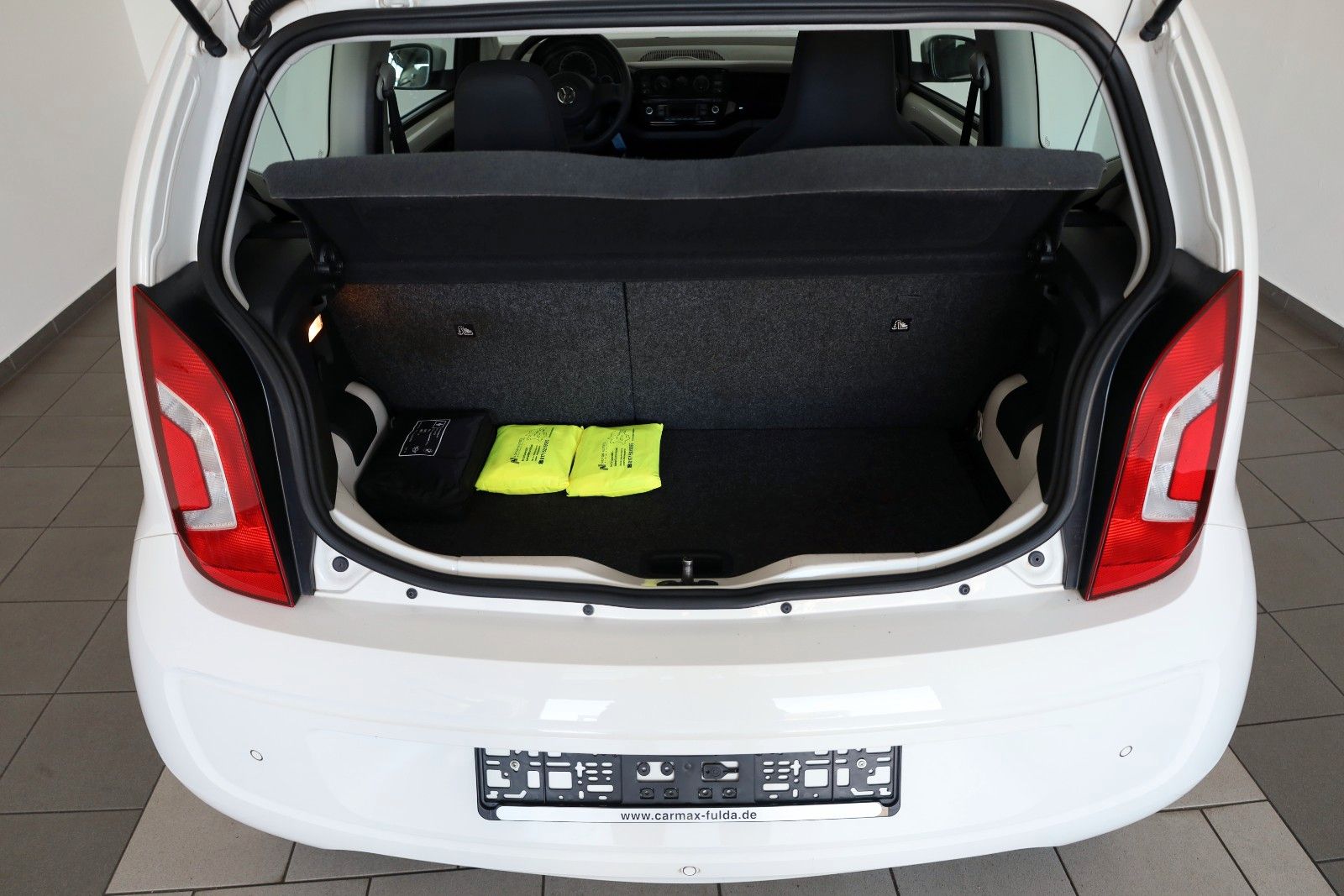 Fahrzeugabbildung Volkswagen up! move up! SH,PDC,Allwetterreifen