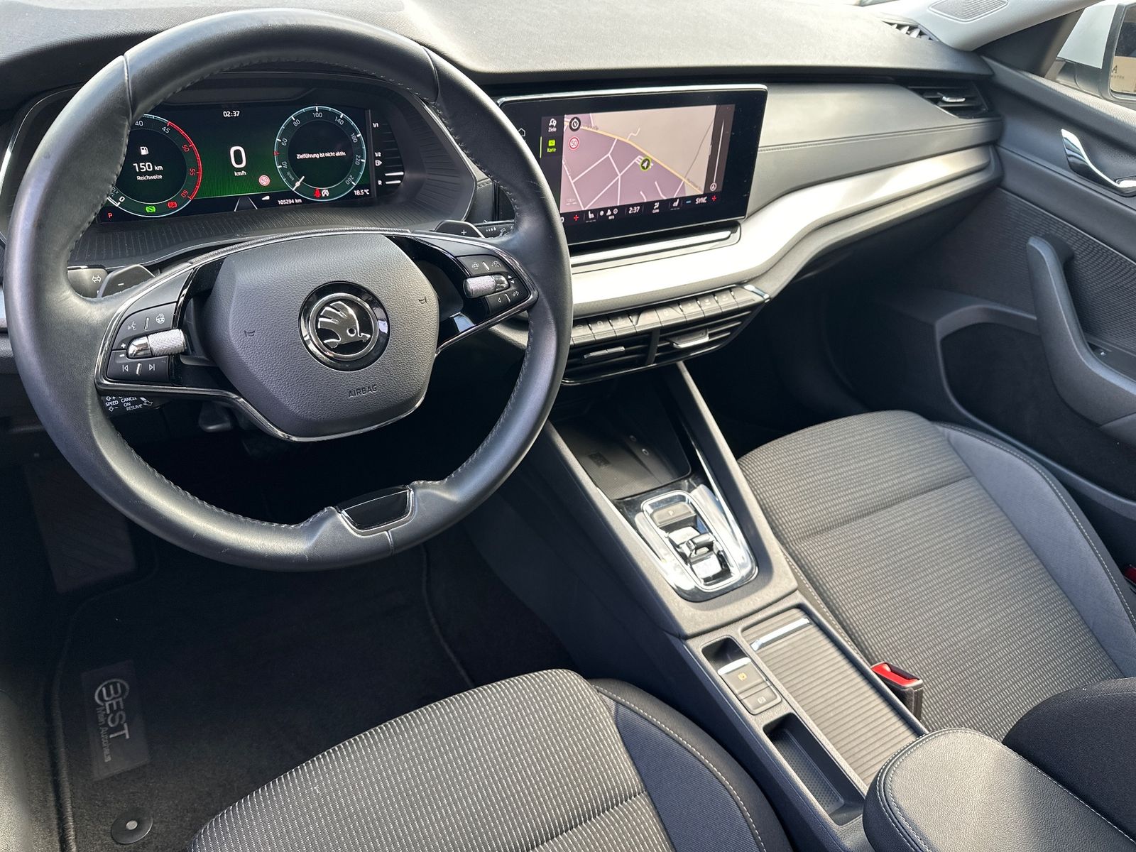 Fahrzeugabbildung SKODA Octavia Combi 2.0 TDI DSG Ambition NAV+LED+ACC