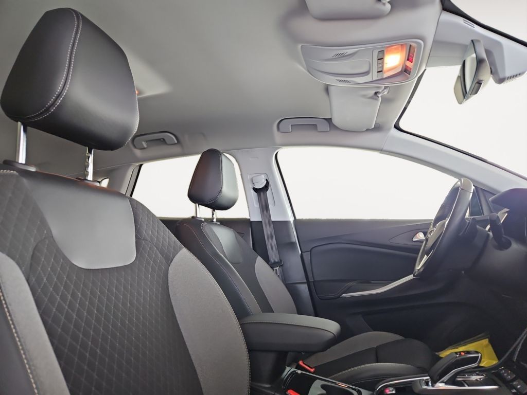 Fahrzeugabbildung Opel Grandland Plug-in-Hybrid 1.6 DI Automatik GS Lin