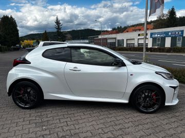 Toyota Yaris - 4