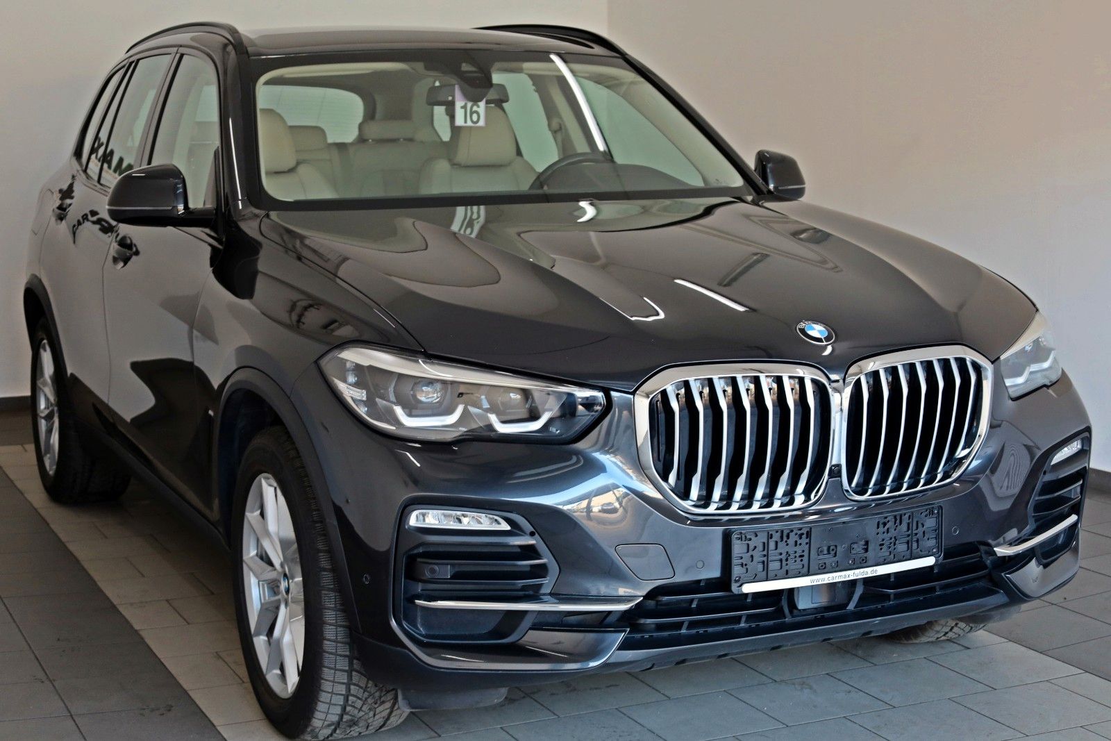 Fahrzeugabbildung BMW X5 xDrive 30d,Leder,Navi,LED,SH,H&K,Kamera,ACC