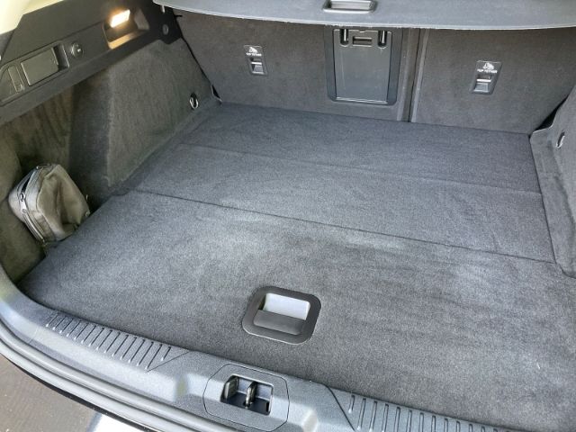 Fahrzeugabbildung Ford Focus 1.5 EcoBlue Active X Autom. AHK, Sitzheizu