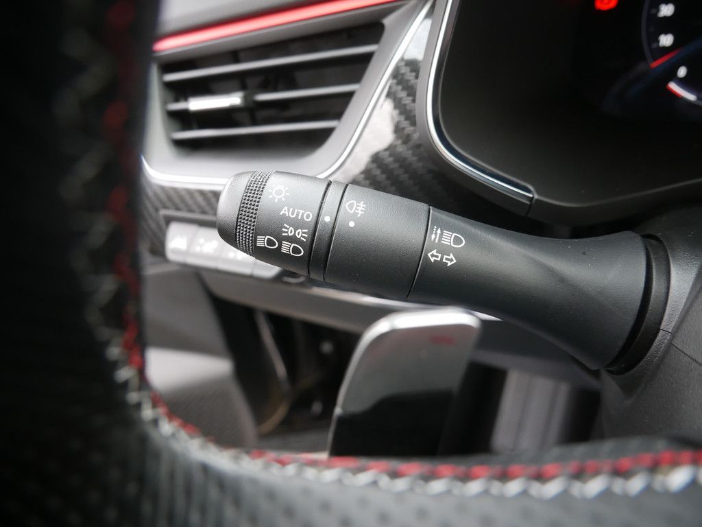 Fahrzeugabbildung Renault Arkana R.S. Line TCe 160 SHZ KAMERA NAVI ACC LED