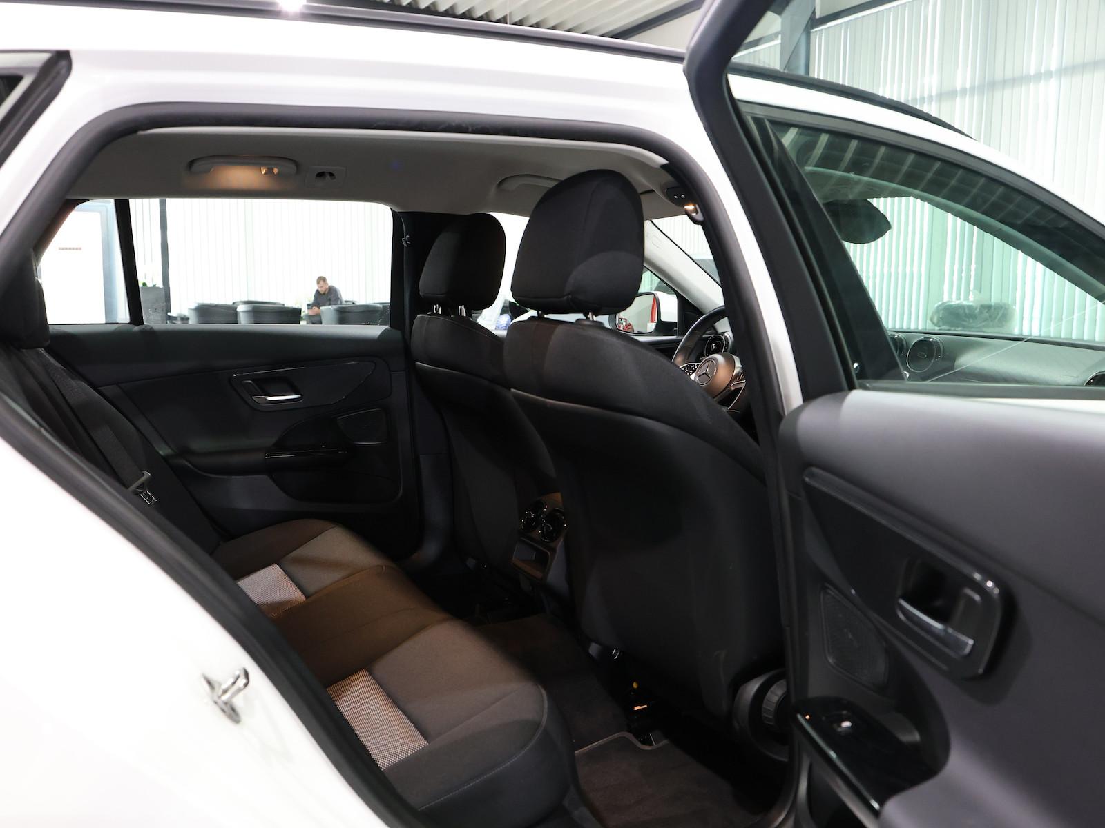 Mercedes-Benz C-Class d T BUSINESS WHITE / DISTRONIC+SPUR+TOTWIN, миниатюра 17