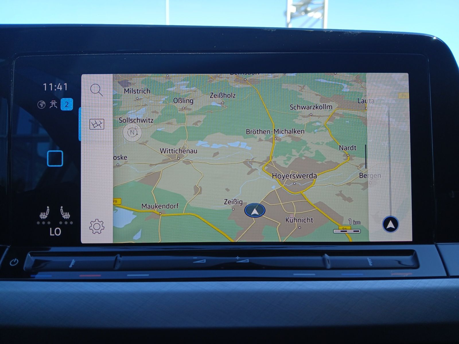 Fahrzeugabbildung Volkswagen Golf VIII eTSI Life DSG LED Navi AID ACC PDC SH