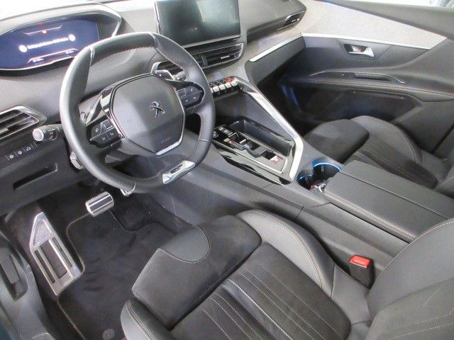 Fahrzeugabbildung Peugeot 5008 GT 1.2T NAVI/LED/SHZ/LEDER/PDC+CAM/PARKASS.