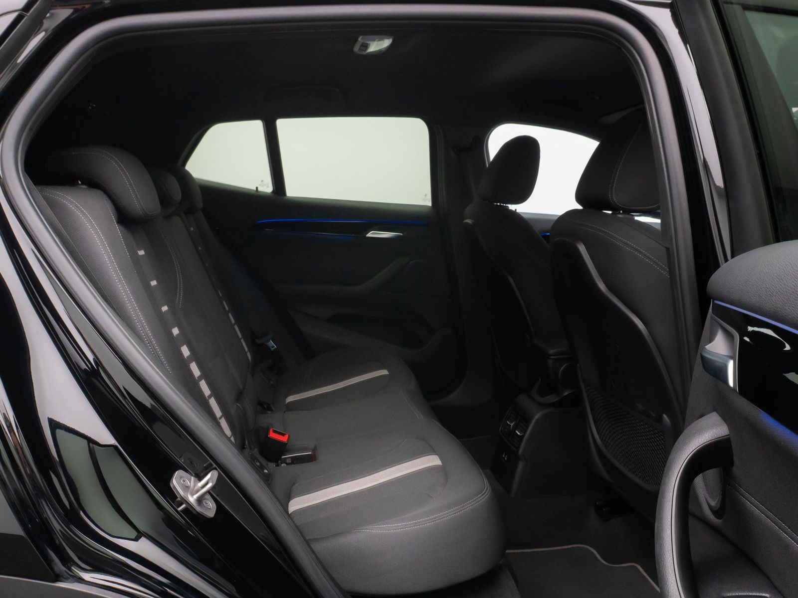 Fahrzeugabbildung BMW X2 sD18d Kamera DAB LED Geschwindigkeitsr Sport