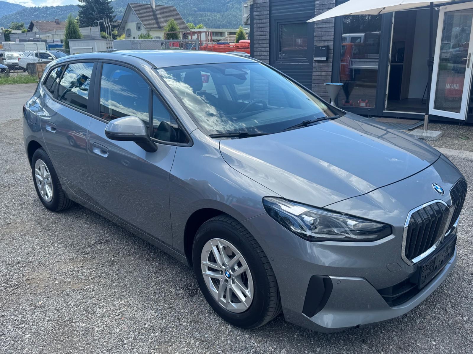 BMW 218 Active Tourer - Navi - LED