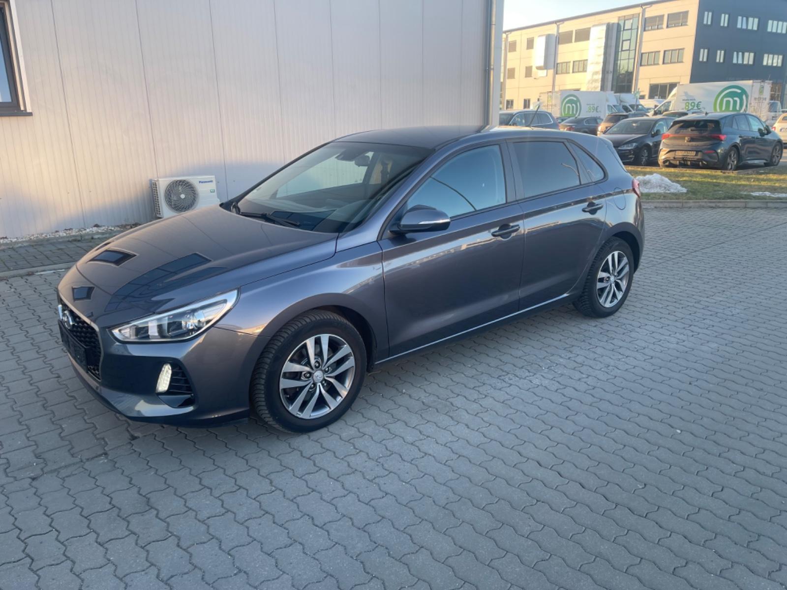 Hyundai i30 Trend 1.6 CRDI Automatik Klima Alu