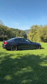 BMW M5 PERFORMACE, 695 PS, MOTORREVISION, LEDER UVM - graue BMW M5