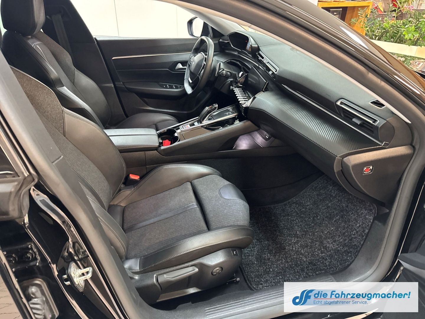 Fahrzeugabbildung Peugeot 508 SW Allure Pack Navi 360 Kamera ACC 2-Zonen-K