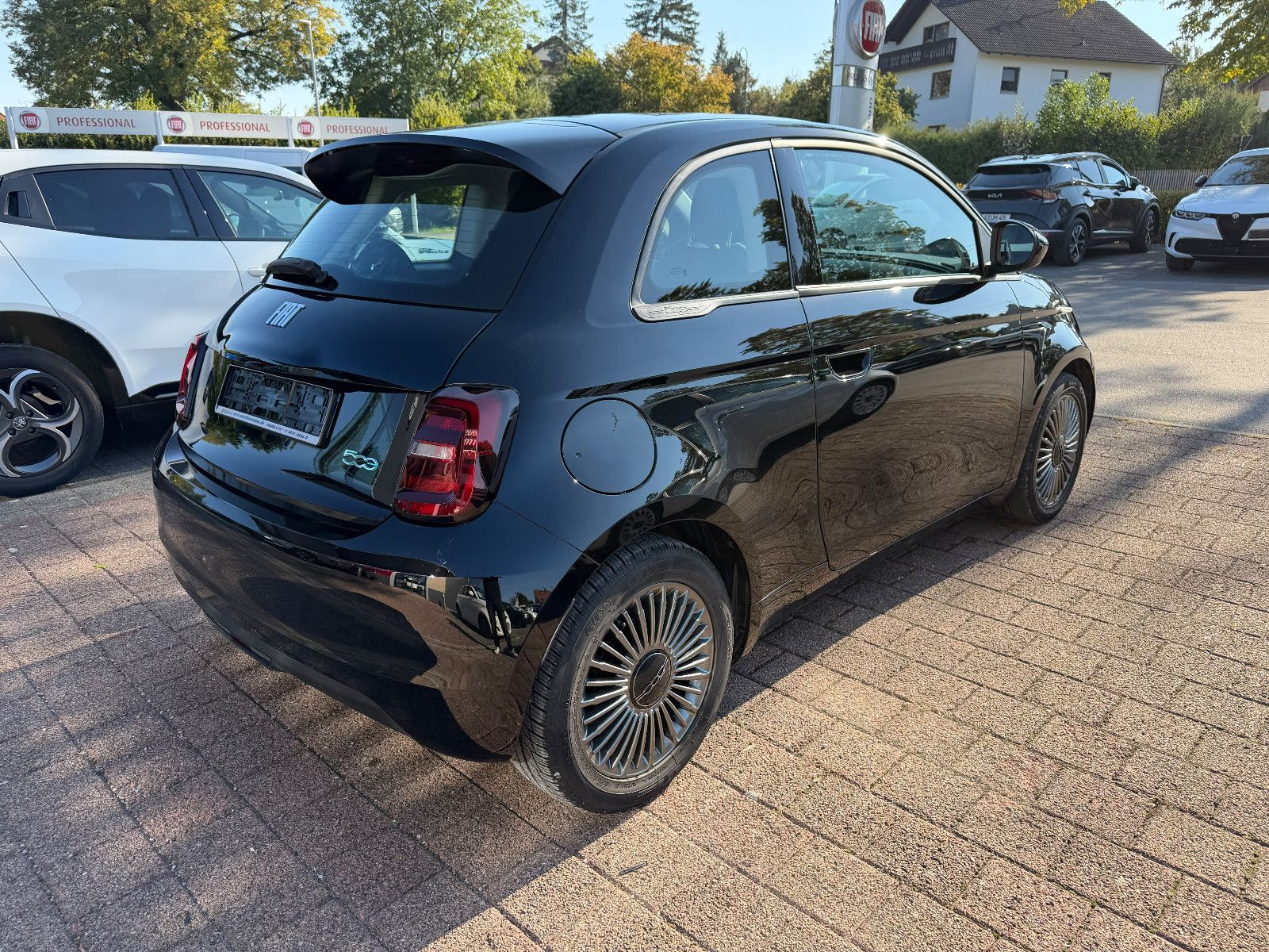 Fahrzeugabbildung Fiat 500 e Icon