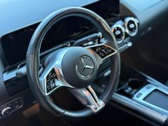 MERCEDES-BENZ B 180/ LENKRADHEIZUNG/ LED/ NAVI/ SPURASSISTENT MERCEDES-BENZ B 180/ LENKRADHEIZUNG/ LED/ NAVI/ SPURASSISTENT