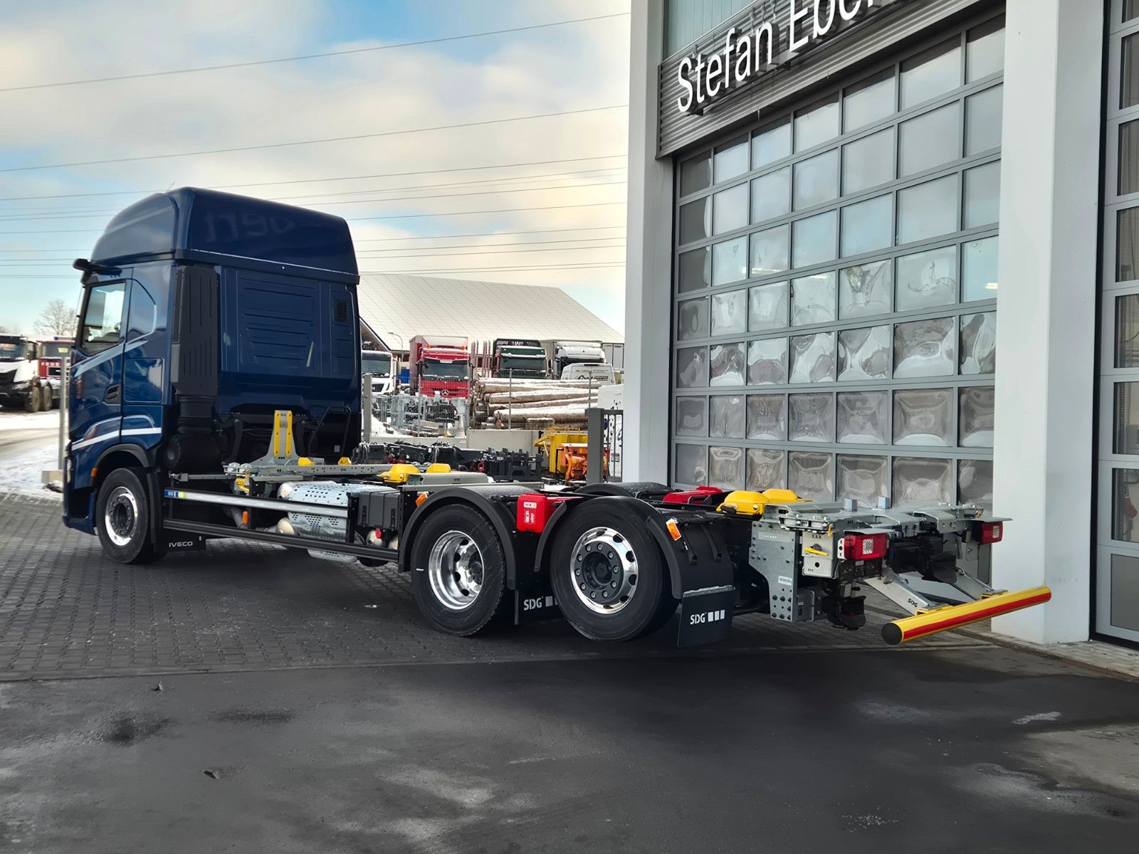 Fahrzeugabbildung Iveco S-Way AS260S50Y/FS CM 6x2 BDF Standklima 2xAHK